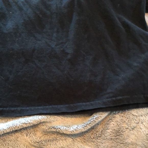 Gildan Halloween tshirt sz large Spider/Moon/All Hallows Eve black,white/yellow - Picture 12 of 15